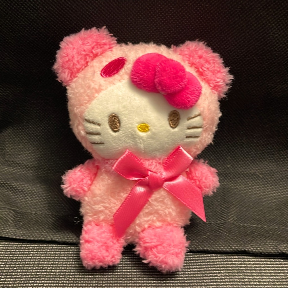 Brand New Hello Kitty Keychain, Ready to go with you anywhere.